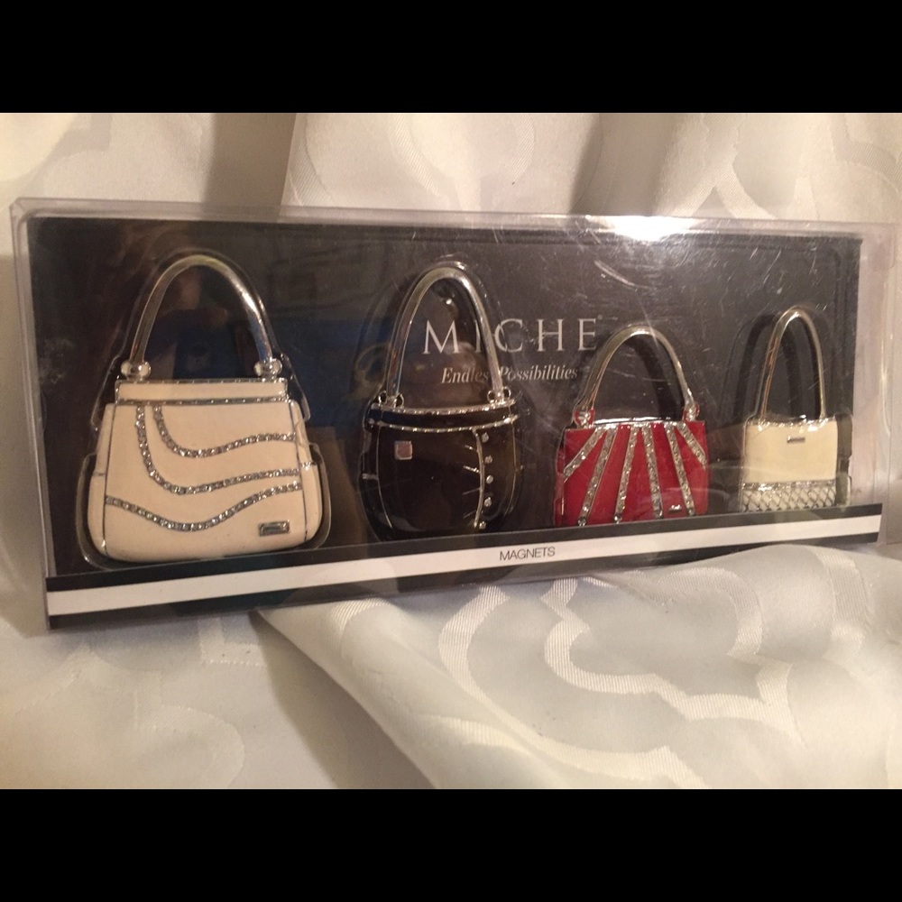 🌺Miche large magnets (4) New in original package.